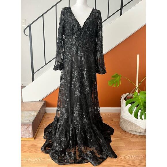 Mac Duggal Puff Sleeve A Line Embroidered Gown Size 14 Black Formal 20430 NEW - Picture 2 of 16
